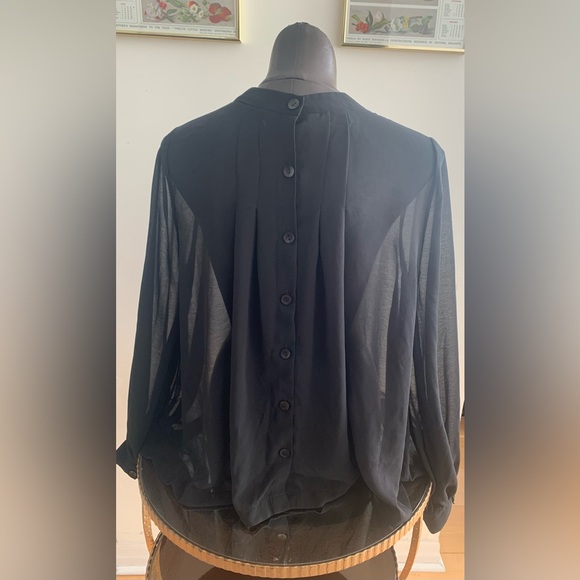 Costa Blanca Blouse - Picture 2 of 3